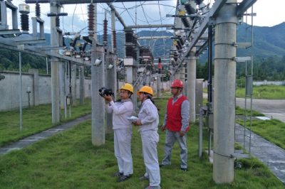 遠(yuǎn)縣電力公司35千伏豬頭山變、中和變進(jìn)行專業(yè)巡視及紅外測溫