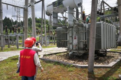 邵陽變電檢修公司對(duì)市區(qū)、新寧、邵東的重要變電站進(jìn)行現(xiàn)場(chǎng)保電工作