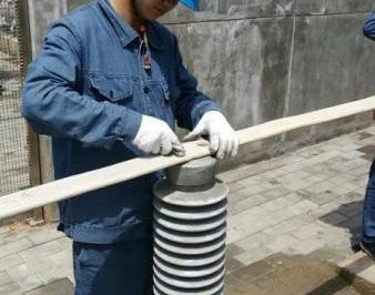 110千伏新間隔擴建內(nèi)的35千伏電容器進(jìn)行硬母線制作