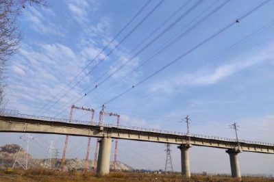 田灣核電站三期送出工程GBT28-GBT29號(hào)跨越段緊線(xiàn)施工