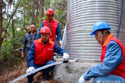 潛山市供電公司對飲水工程安裝好電表