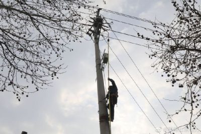 消缺：10千伏蔡莊線隔離開關(guān)放電打火