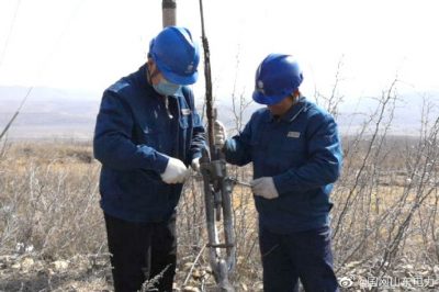 及時(shí)修復(fù)破損拉線 保障線路運(yùn)行安全