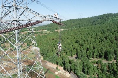 500千伏某線路停電期間登塔檢修