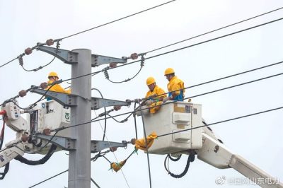 帶電加裝分界開(kāi)關(guān) 確保供電穩(wěn)定