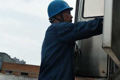 加強(qiáng)營(yíng)業(yè)檢查力度，降低同期線損