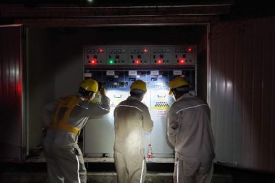 對南川工業(yè)園區(qū)的環(huán)網(wǎng)柜，開閉所，電纜溝進(jìn)行夜間巡視及紅外線測溫