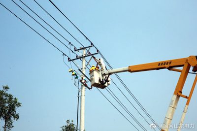 對轄區(qū)10千伏高里四線進(jìn)行帶電作業(yè)