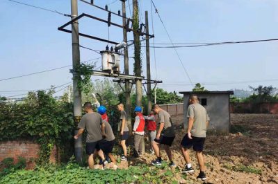 為部隊(duì)內(nèi)部修剪高、低壓線路下的樹(shù)障