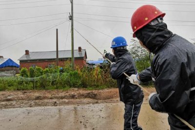 開展故障排查，迅速趕赴各搶修現(xiàn)場并連夜奮戰(zhàn)