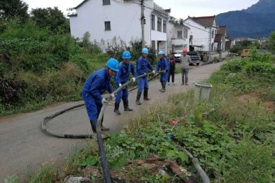 搶修水毀工程?！皟晒?jié)”風(fēng)景區(qū)可靠保電