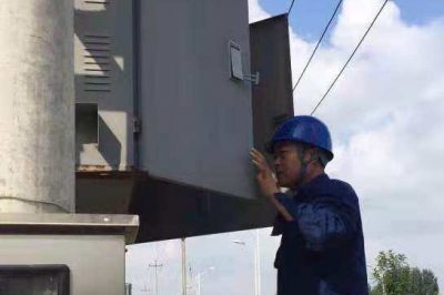 對10千伏595段莊線全線進行“拉網(wǎng)式”隱患排查