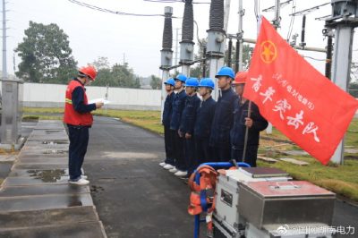 在220千伏豹南山全站改造現(xiàn)場全面學(xué)習(xí)檢修流程，熟悉設(shè)備情況