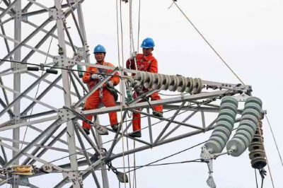 施工架設110千伏衡時線38到39號塔線路