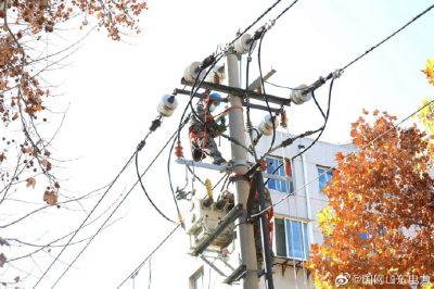 對10千伏商業(yè)線進(jìn)行綜合檢修改造升級