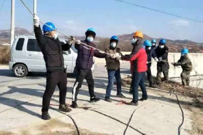 完成11.4千米線路安裝和負(fù)荷切割任務(wù)，優(yōu)化了電網(wǎng)結(jié)構(gòu)