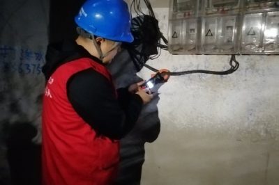 對(duì)“煤改電”村開展夜巡