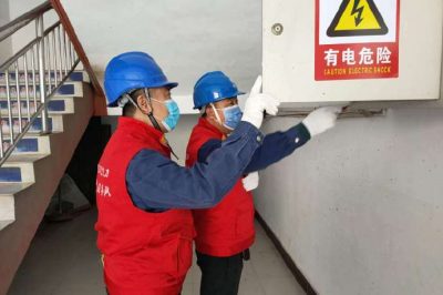 對轄區(qū)“煤改電”用戶電力線路、設(shè)備、表計等進行排查消缺