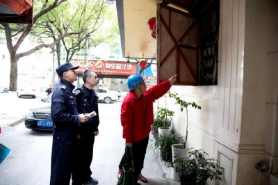 對(duì)全縣有私自啟用報(bào)停變壓器、竊電等行為的企業(yè)、用戶開展專項(xiàng)排查