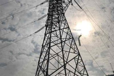 對南廣高鐵小湘段的兩條220千伏高鐵供電專線進行計劃停電檢修